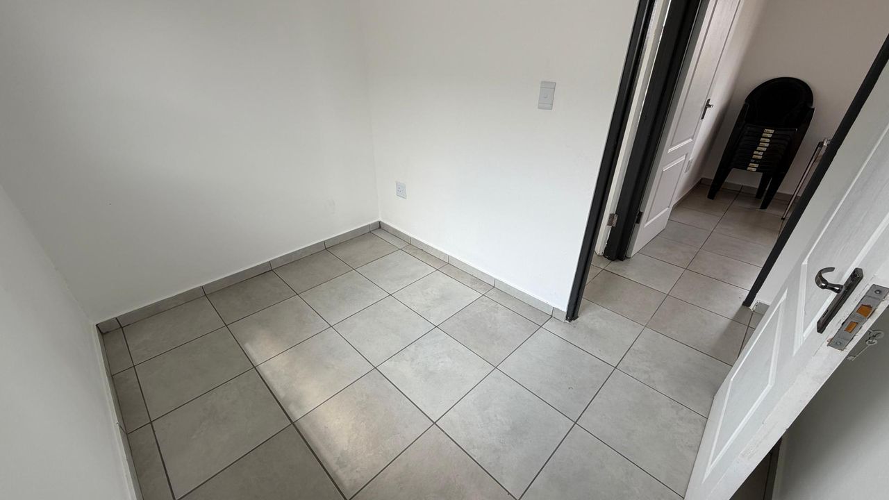Photo 11 of 20