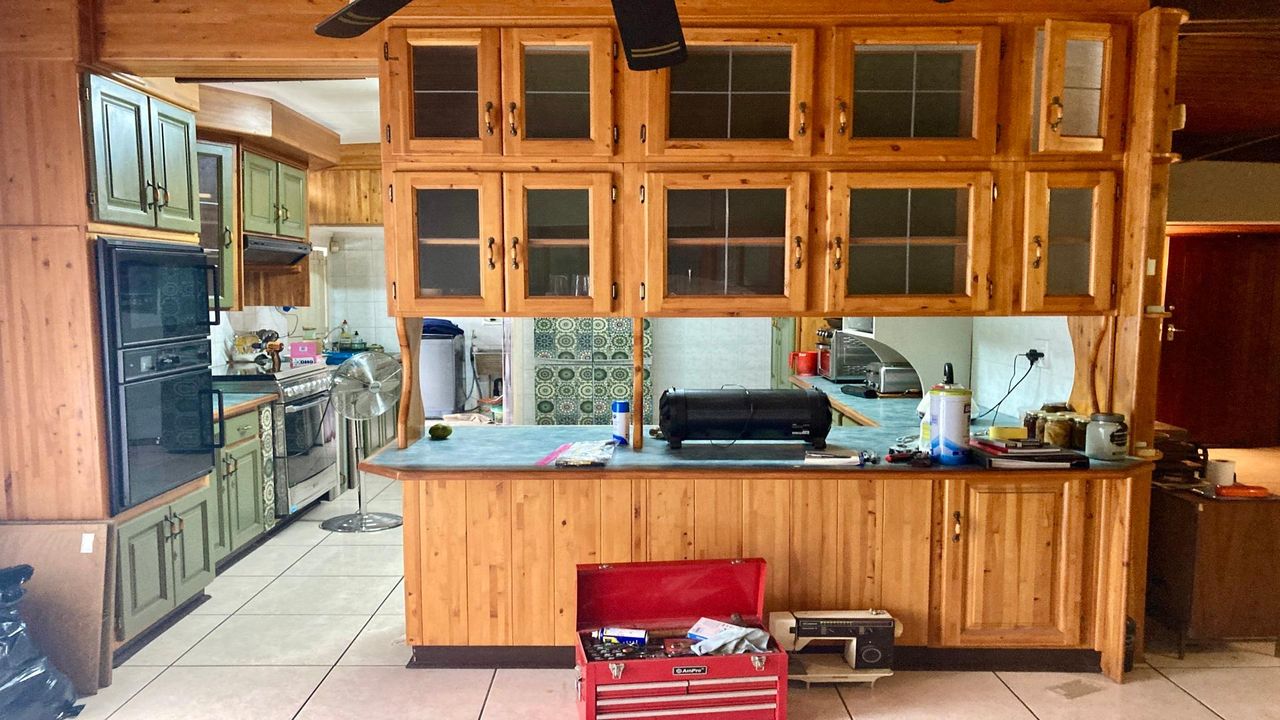 Photo 10 of 30