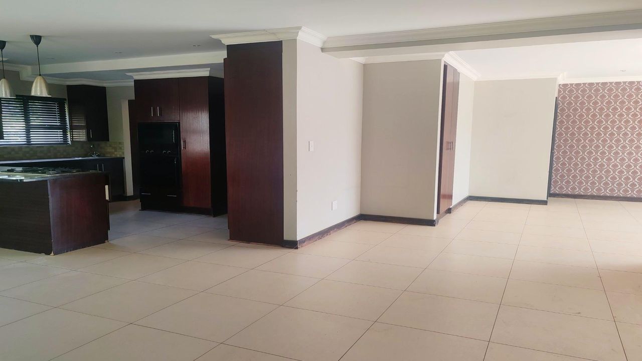 Photo 6 of 29