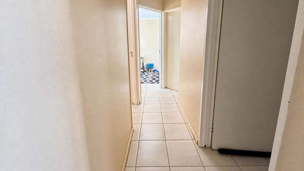 Photo 18 of 24
