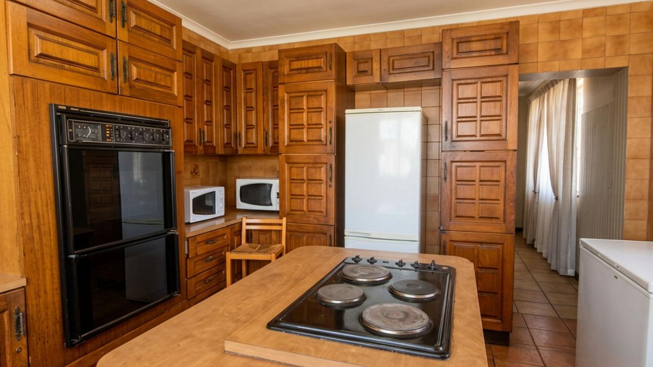 Photo of 5 Bedroom house for sale in Hurst Hill, Johannesburg