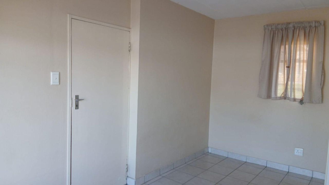 Photo 15 of 29