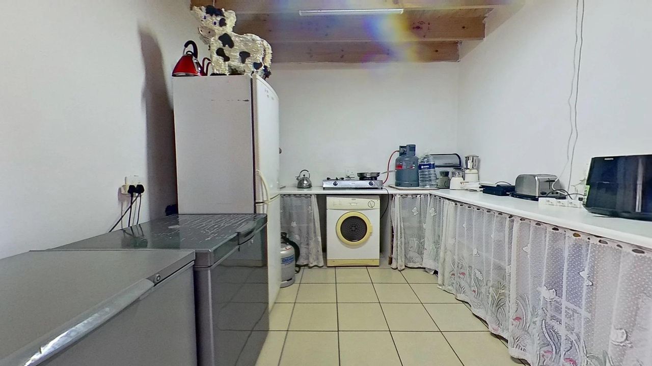 Photo 6 of 29