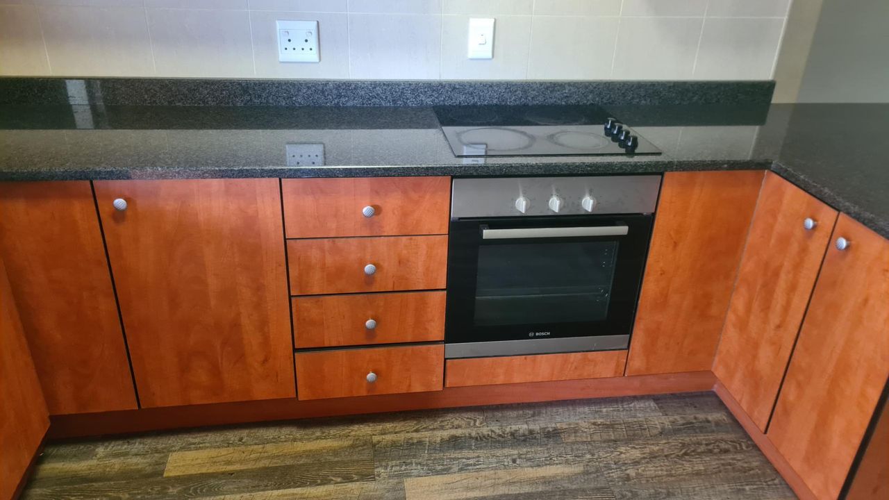 Photo 6 of 25