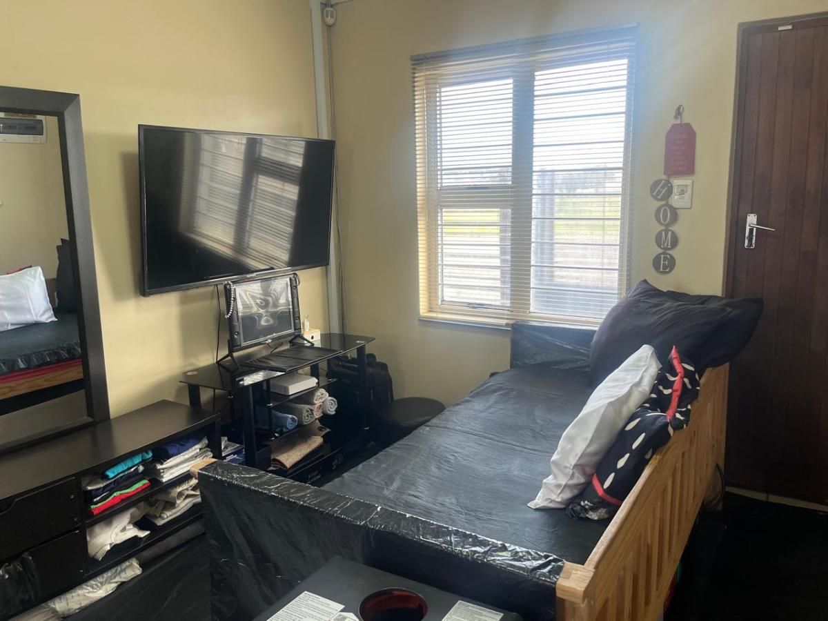 Photo 5 of 24