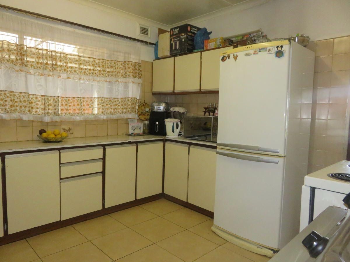 Photo 9 of 23