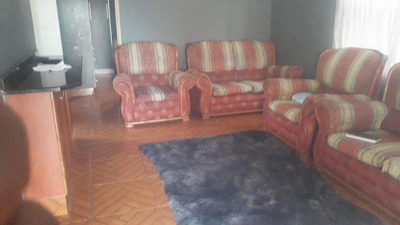 Photo 4 of 16