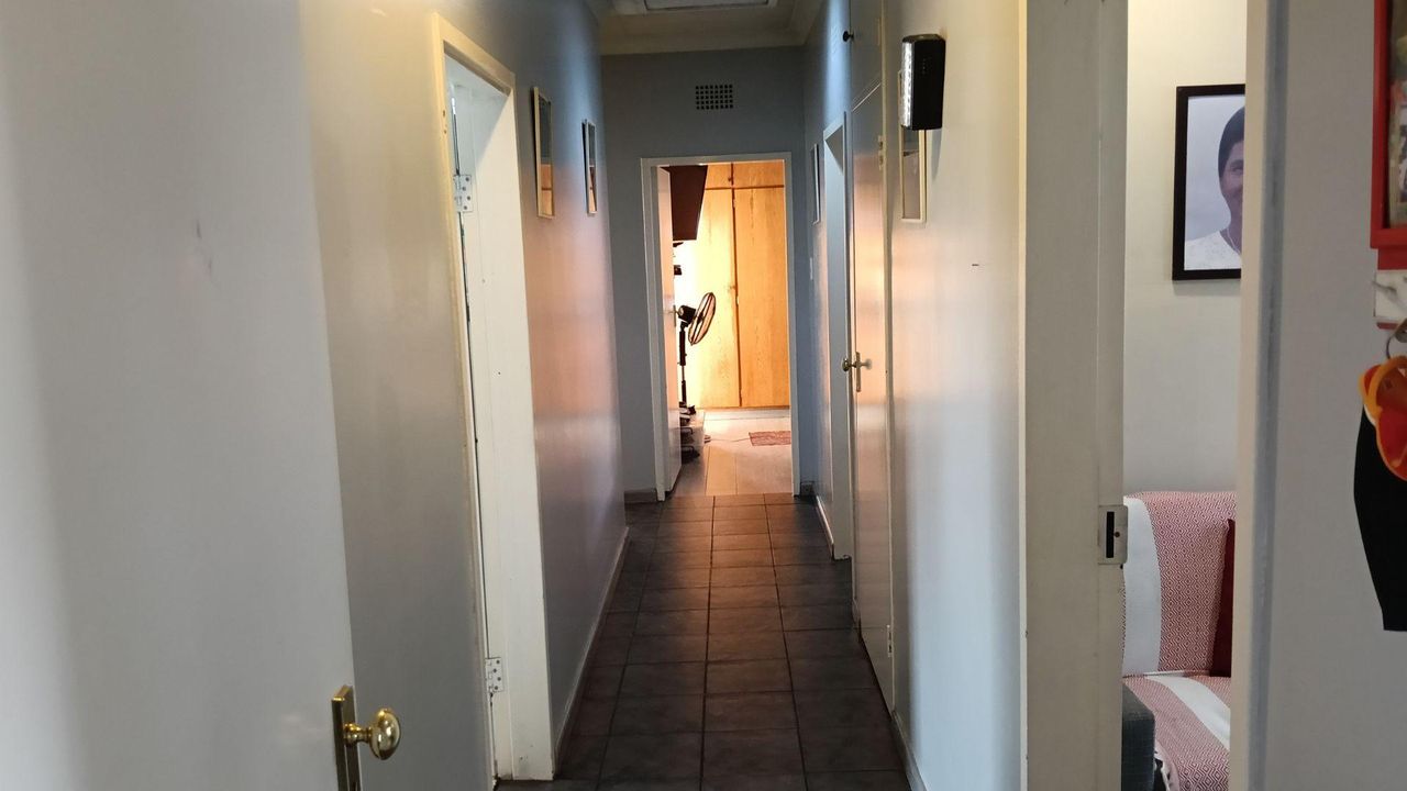 Photo 14 of 26