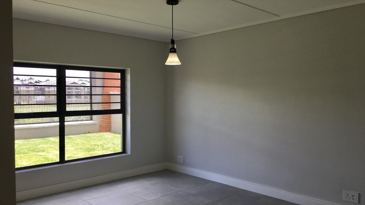 Photo 6 of 18