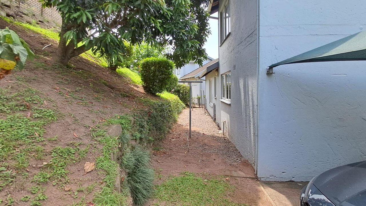 Photo 18 of 20