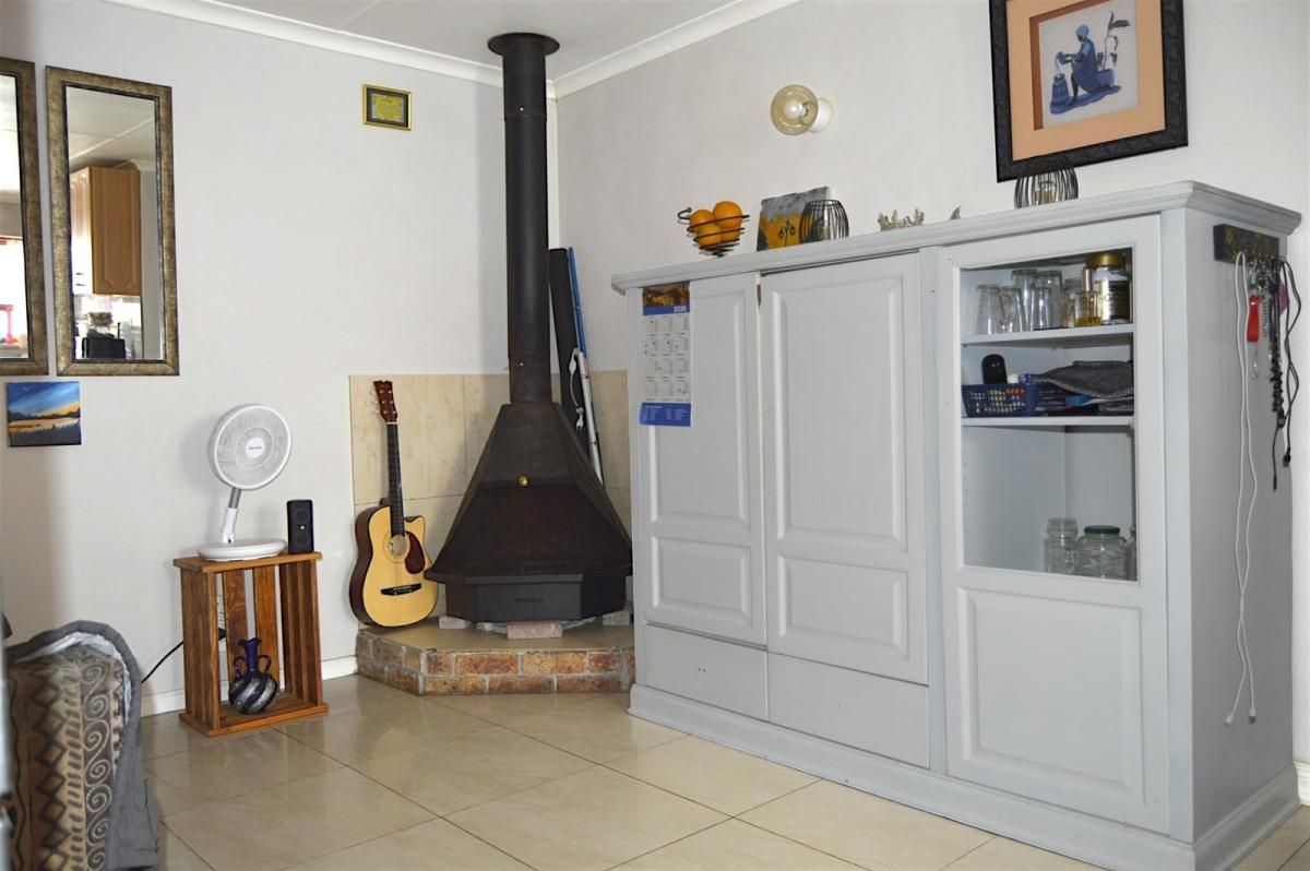 Photo 17 of 30