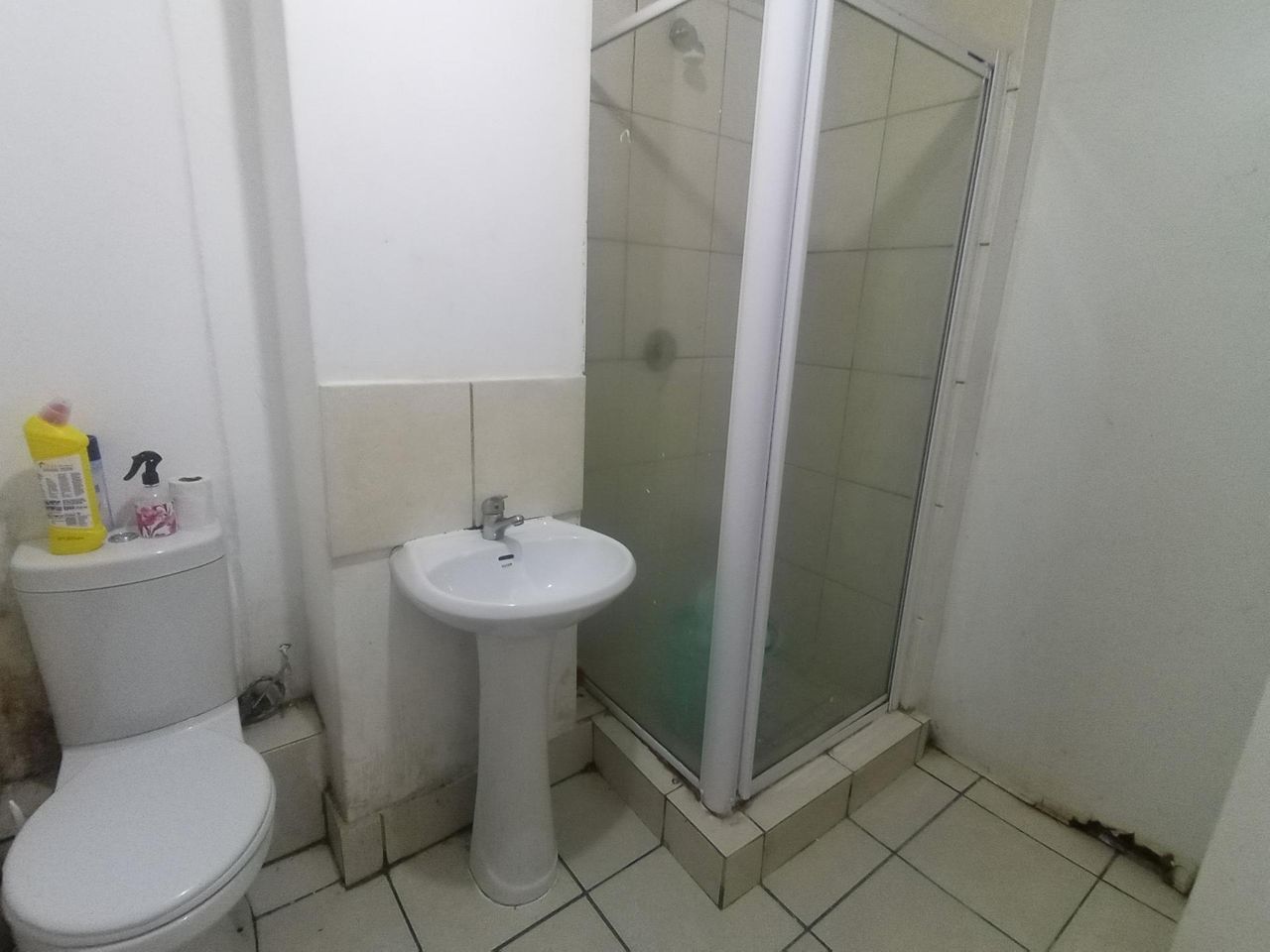 Photo 14 of 16