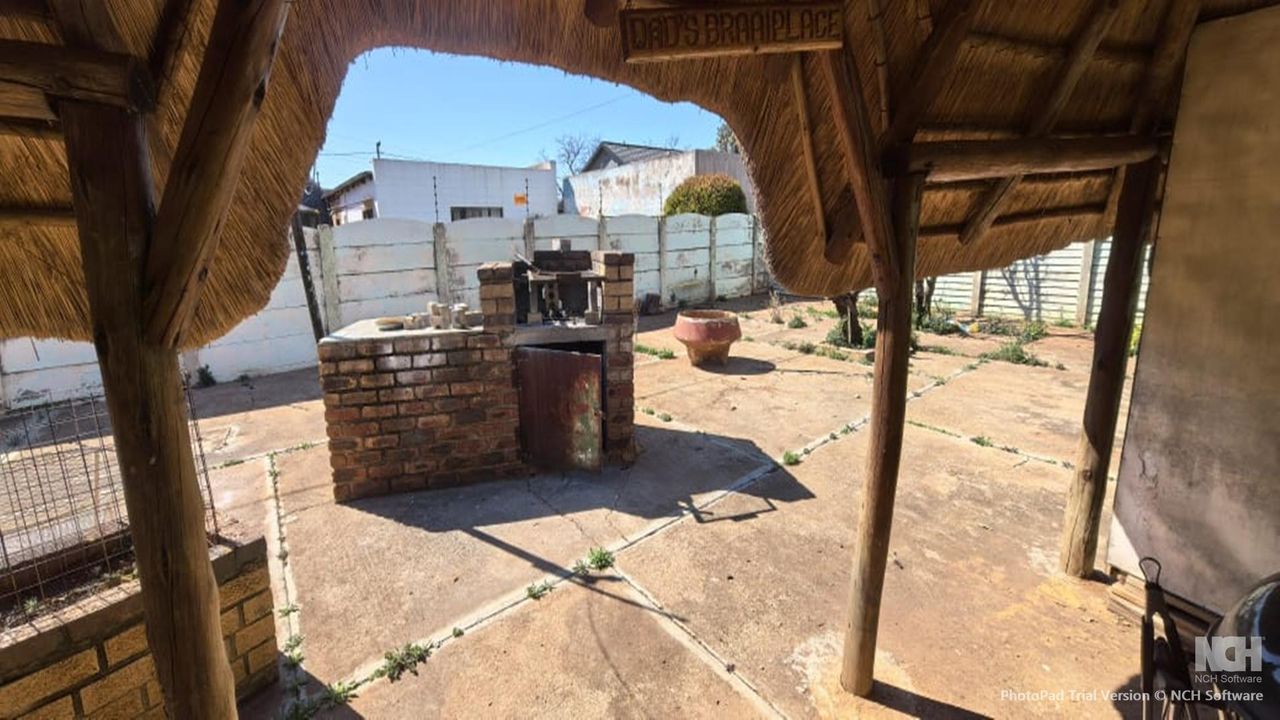 Photo 22 of 26