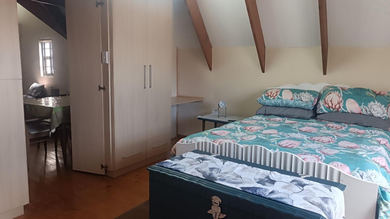 Photo 9 of 20