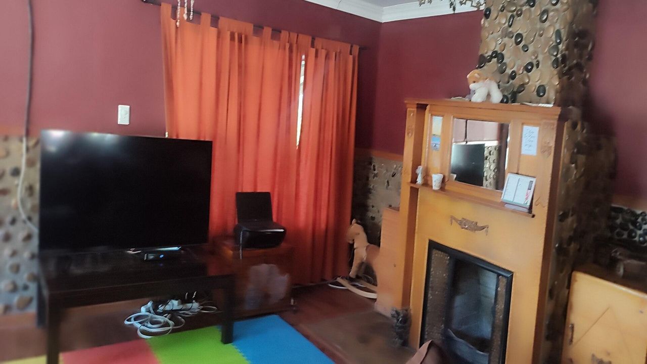 Photo 16 of 24