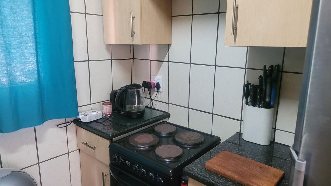 Photo 15 of 16