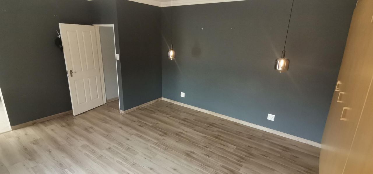 Photo 29 of 30