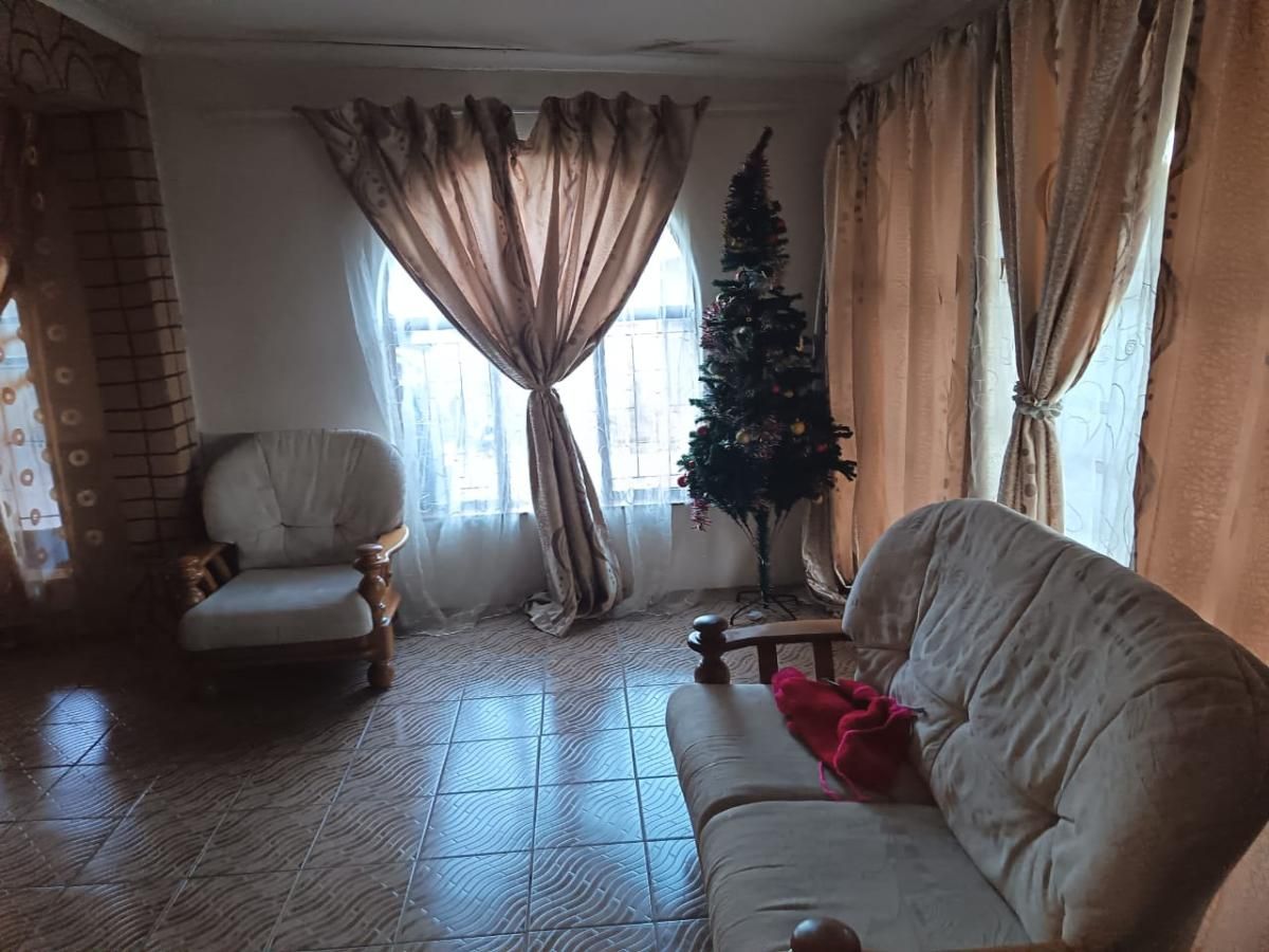Photo 8 of 24