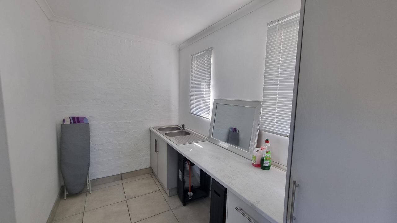 Photo 16 of 26