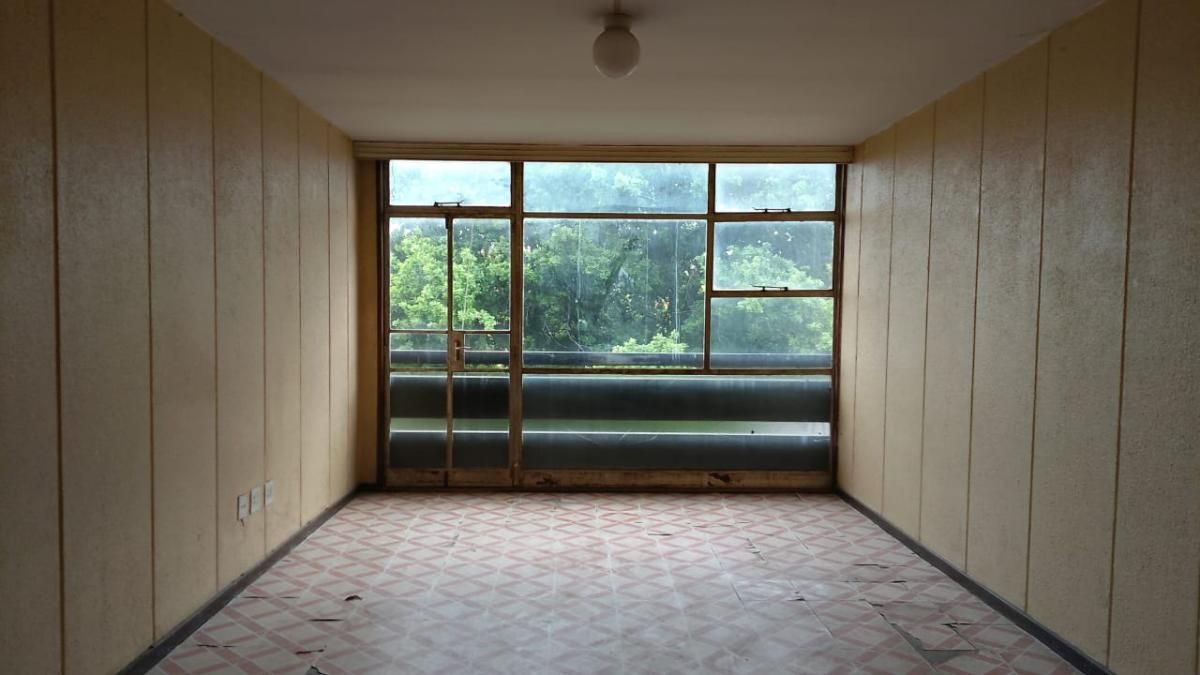 Photo 11 of 18