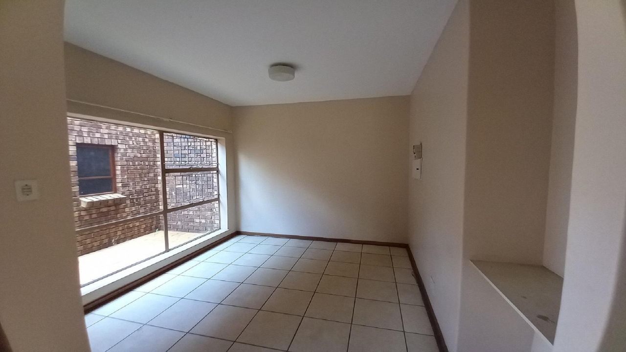 Photo 8 of 23
