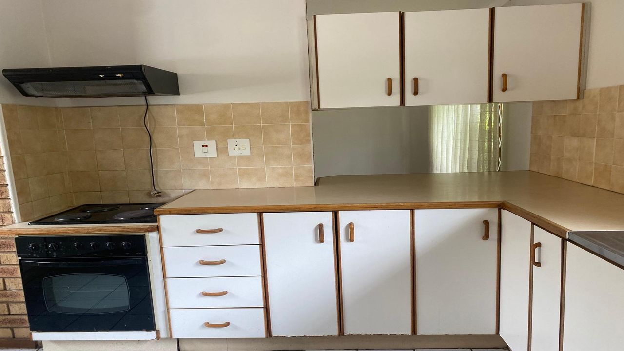 Photo 2 of 23