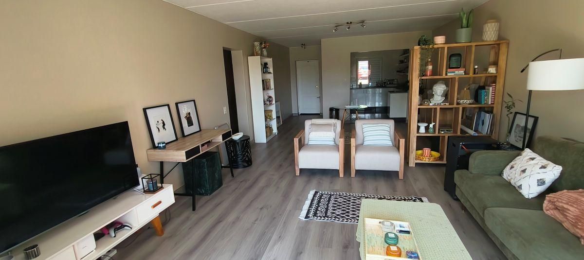 Photo 12 of 24