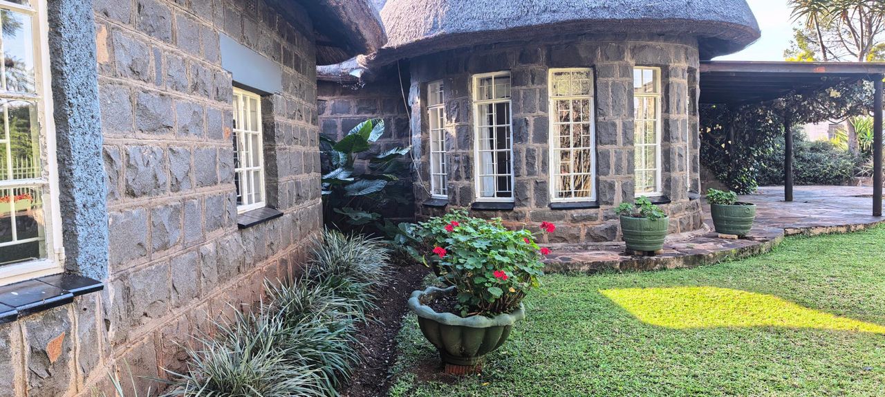 Photo 2 of 25