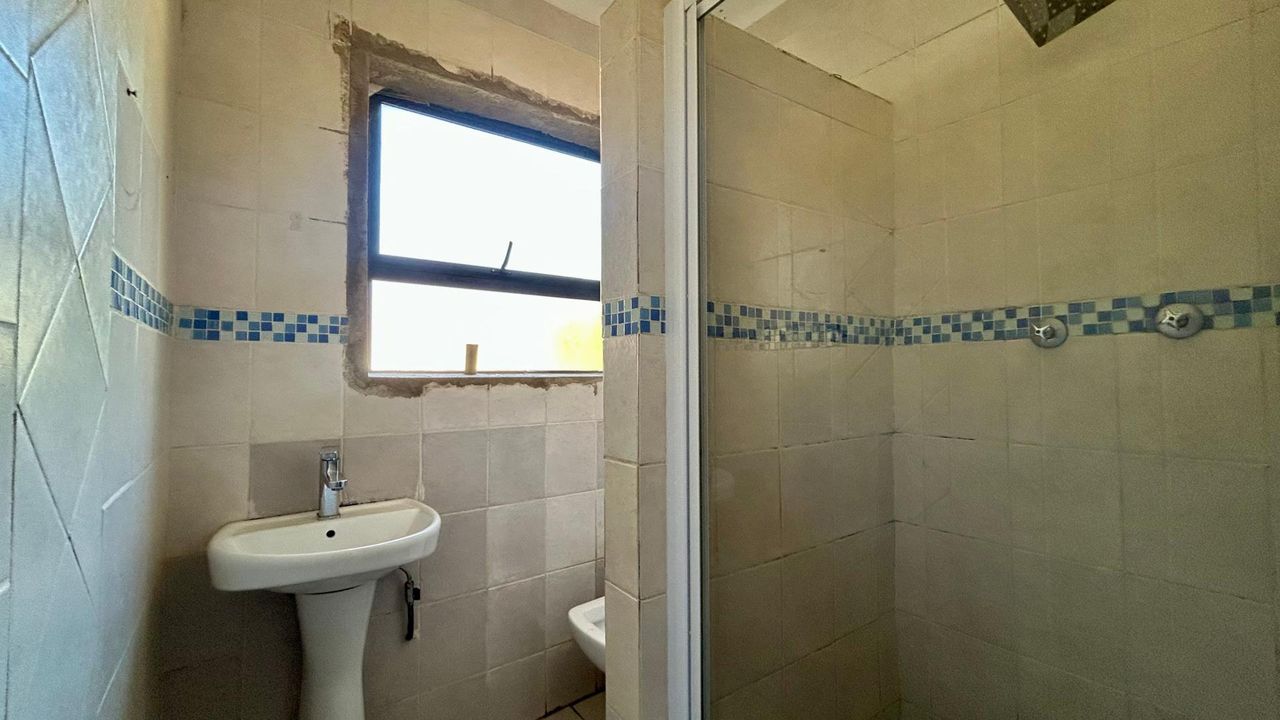 Photo of 3 Bedroom house for sale in Karenpark, Akasia
