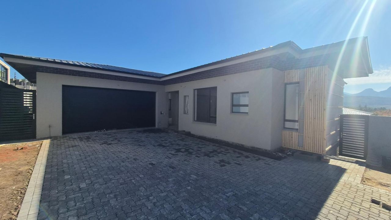Photo 6 of 24