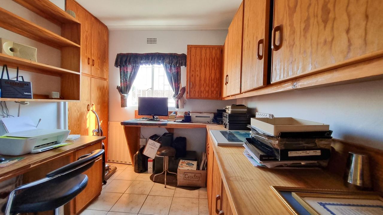 Photo of 5 Bedroom house for sale in Kanonkop, Middelburg