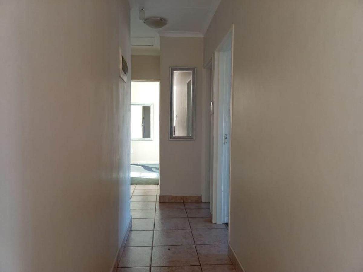 Photo 10 of 22