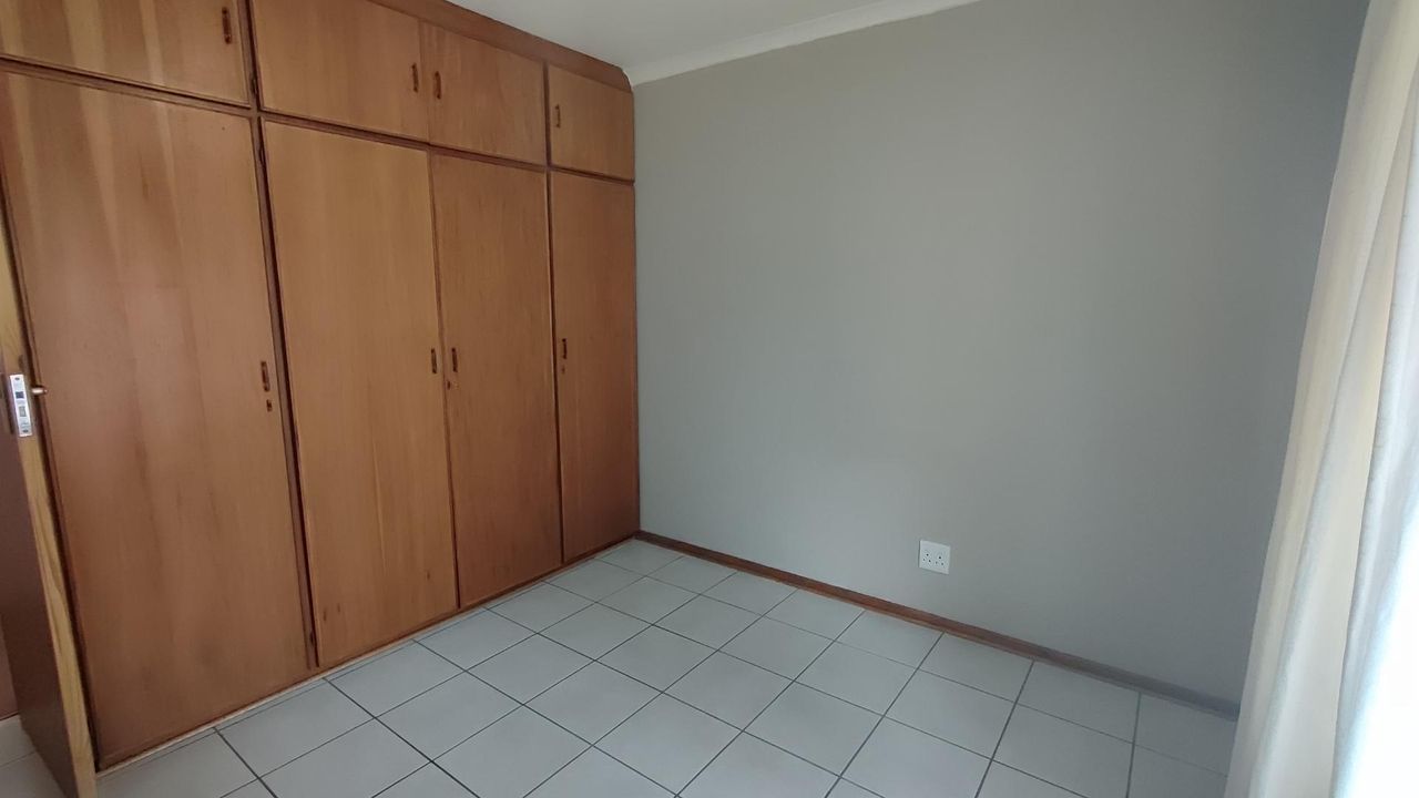 Photo of 2 Bedroom townhouse - sectional to rent in Langenhovenpark, Bloemfontein
