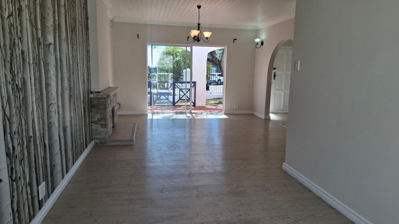 Photo 6 of 22