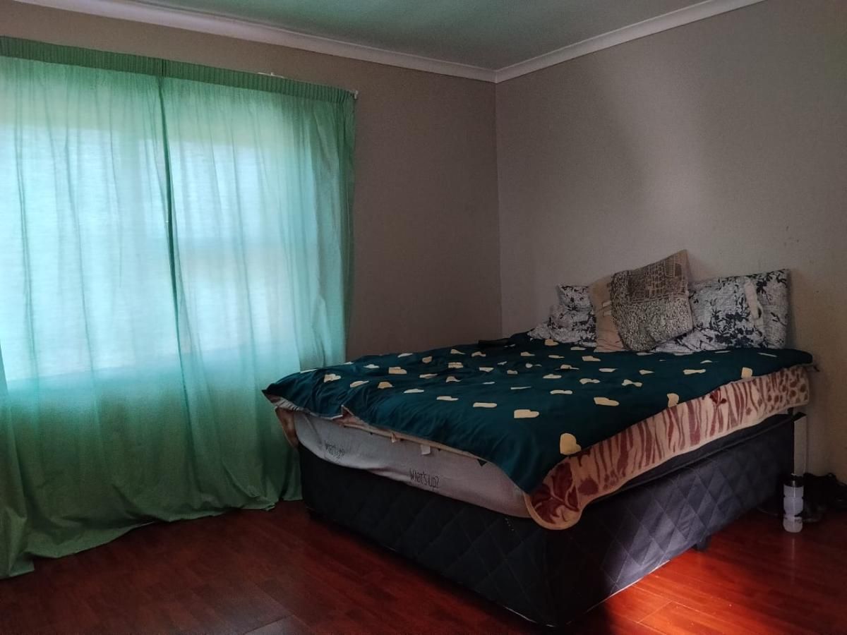 Photo 13 of 24