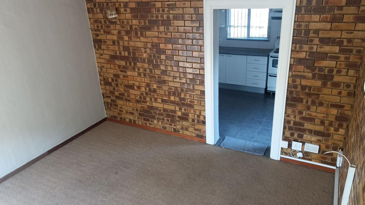 Photo 15 of 28