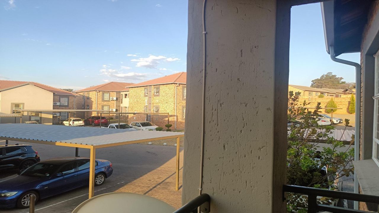 Photo 21 of 23