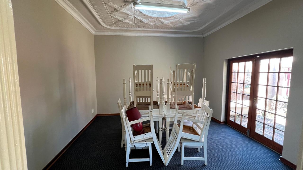 Photo 15 of 75
