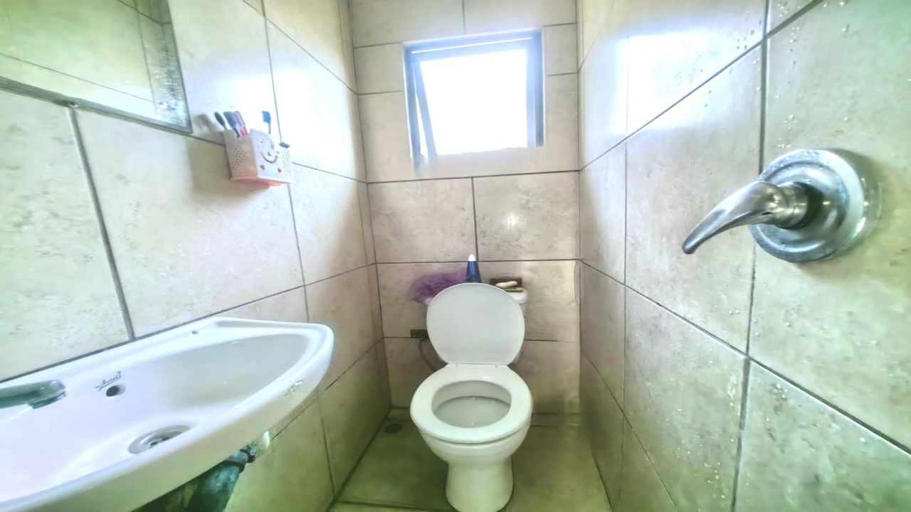 Photo 20 of 21