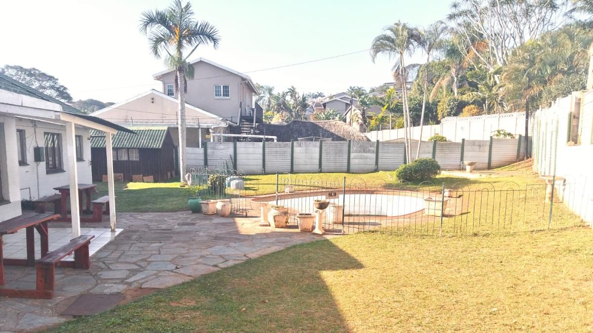 Photo 3 of 15