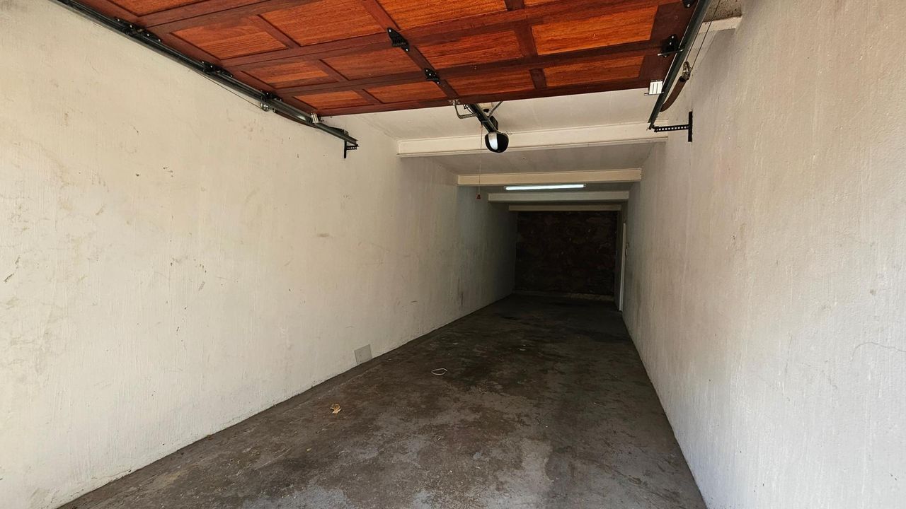 Photo 3 of 25
