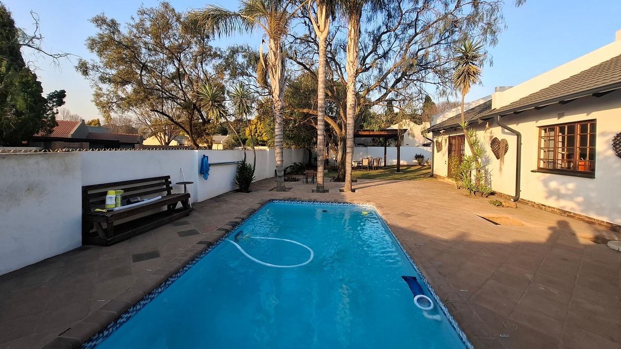 Photo of 4 Bedroom house for sale in Aerorand, Middelburg