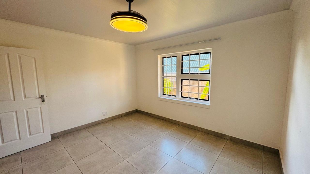 Photo 20 of 23