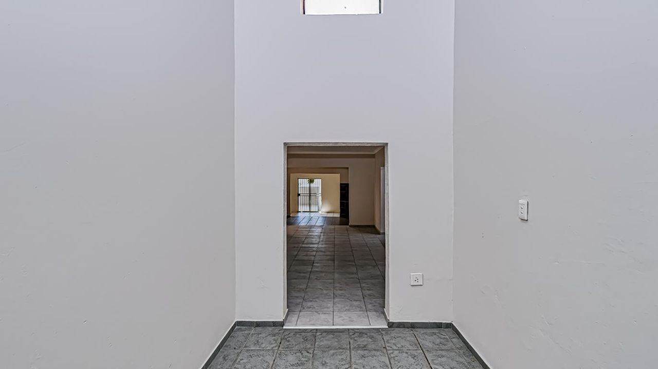 Photo 23 of 62