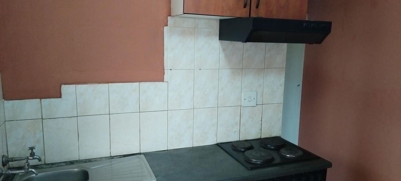 Photo 9 of 28