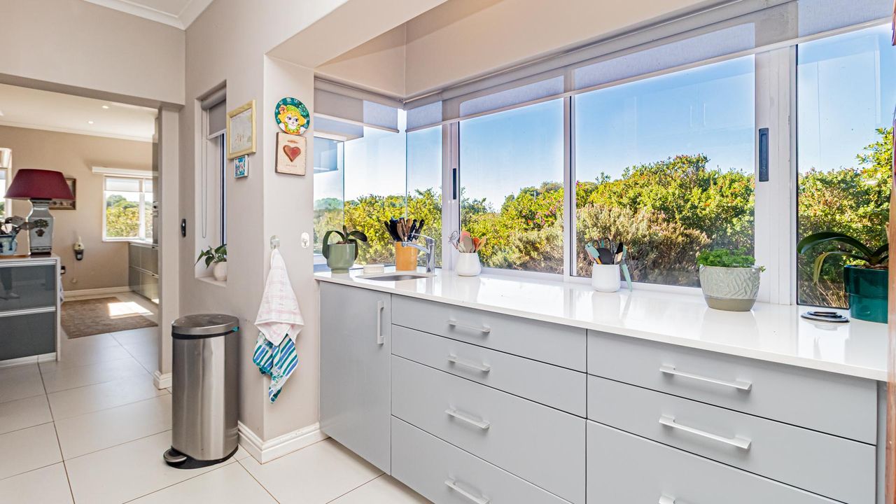 Photo of 4 Bedroom house for sale in Langebaan Country Estate
