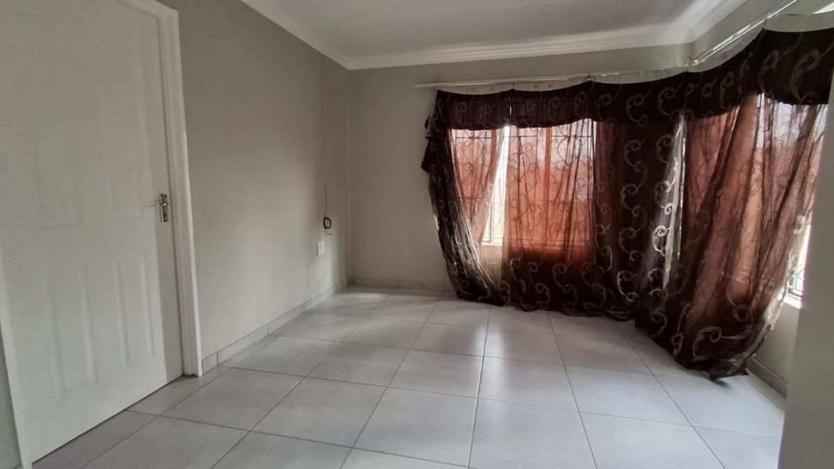 Photo of 2 Bedroom house to rent in Kwaguqa, Witbank