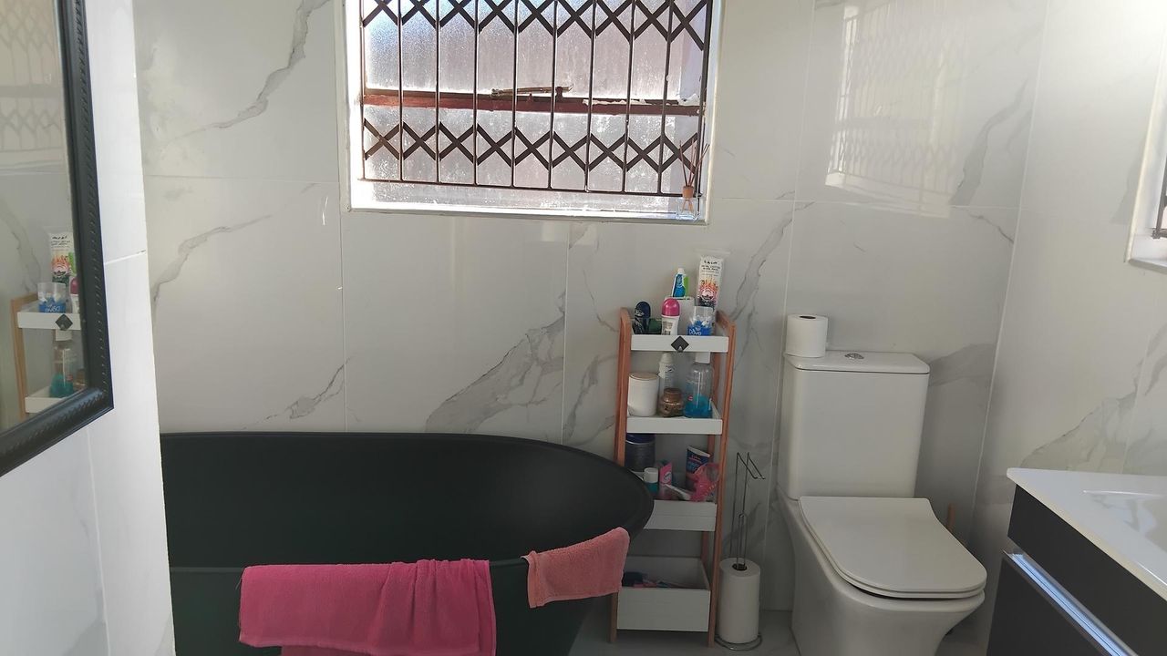 Photo 20 of 25