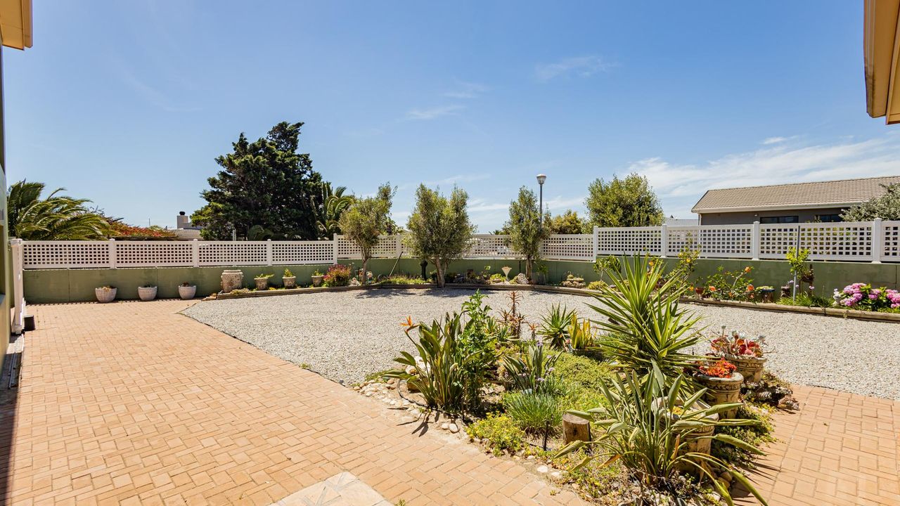 Photo of 3 Bedroom house for sale in Country Club, Langebaan