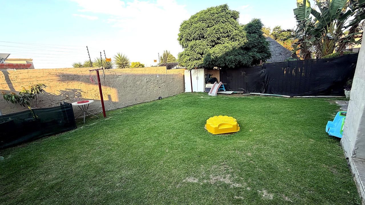 Photo 17 of 18